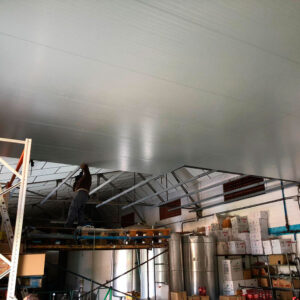 Aislante térmico y acústico / Bodegas Robles