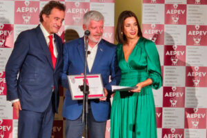 «Arte Reunido» de Bodegas Robles, galardonado en los premios Vino es Cultura